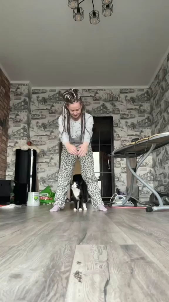 А еще у нас крутой 🐈‍⬛       